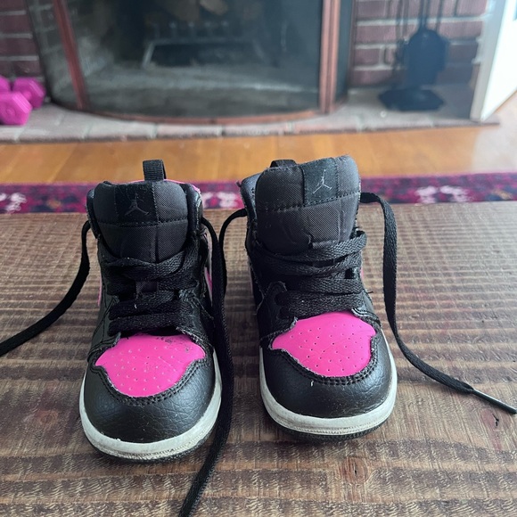 Baby Air Jordan’s - Picture 2 of 5